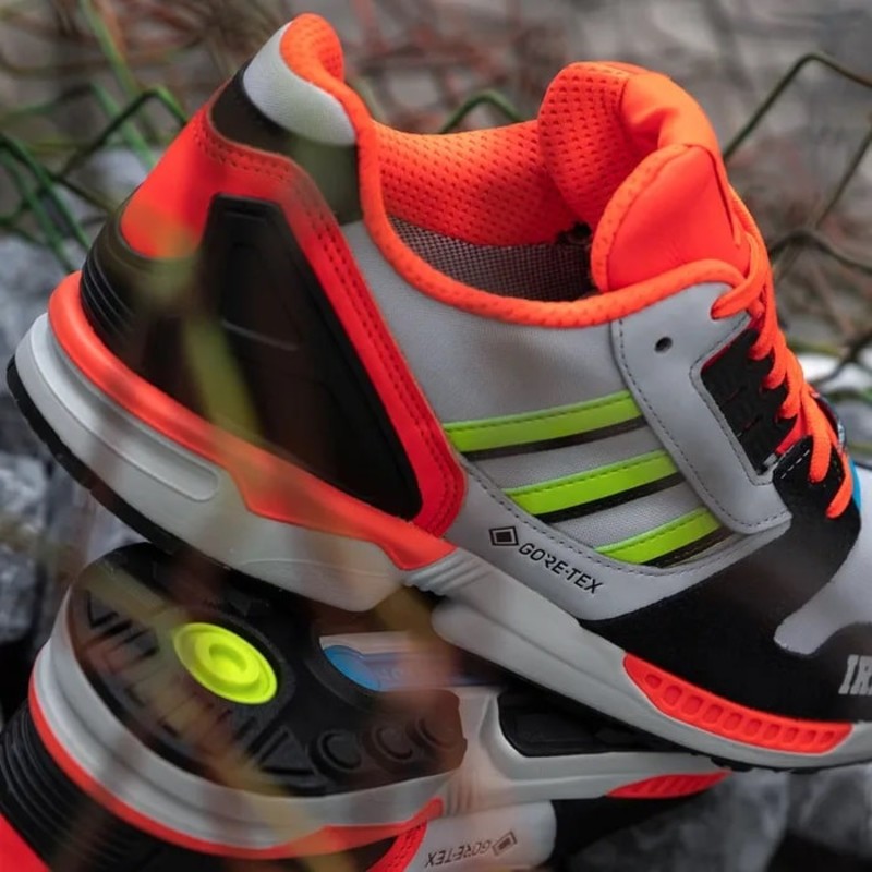？ adidas Men's Lifestyle ZX 8000 Sneakers - White adidas US